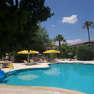 Club Mel Holiday
